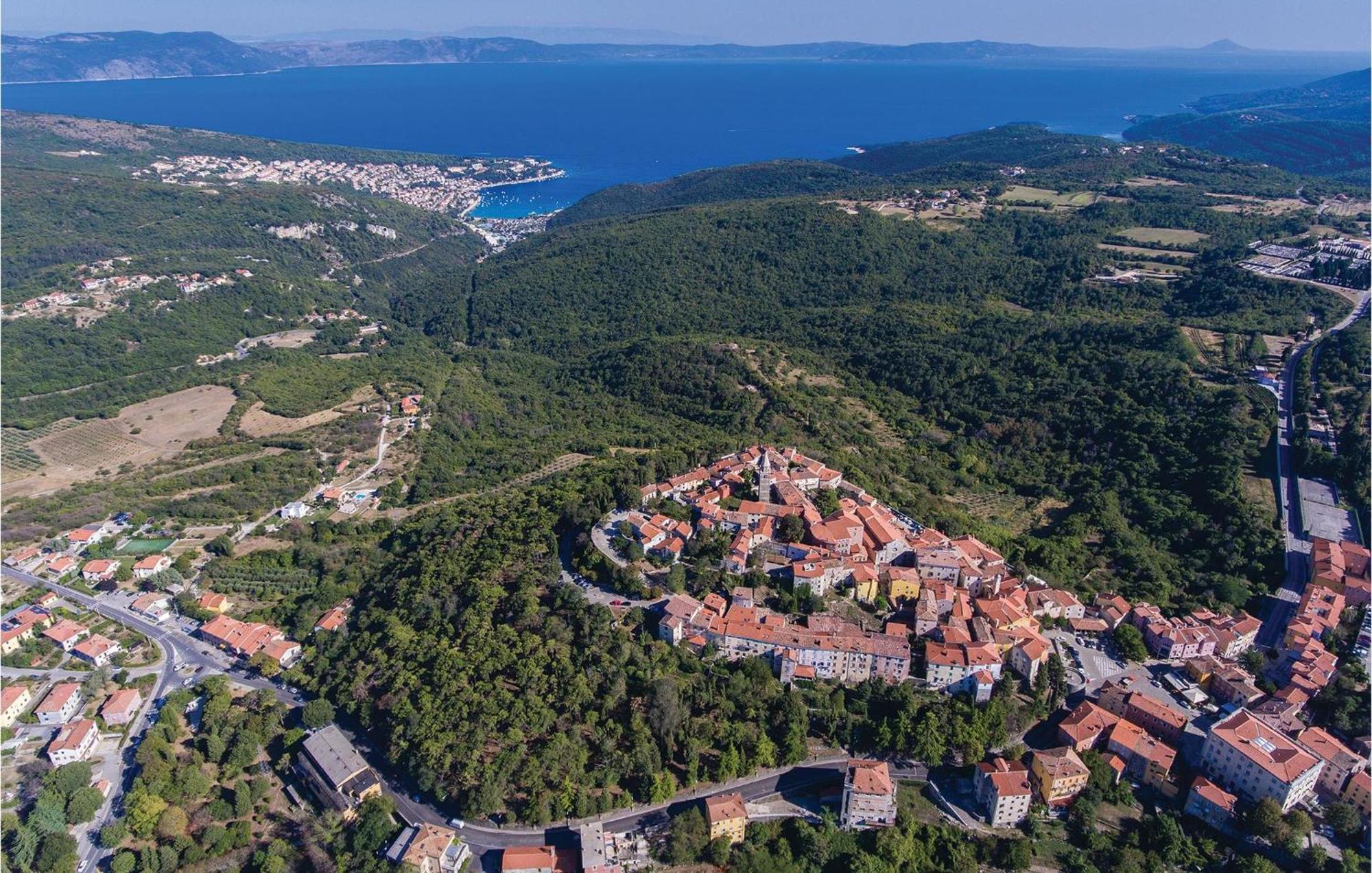 Gorgeous Home In Labin With Outdoor Swimming Pool ภายนอก รูปภาพ